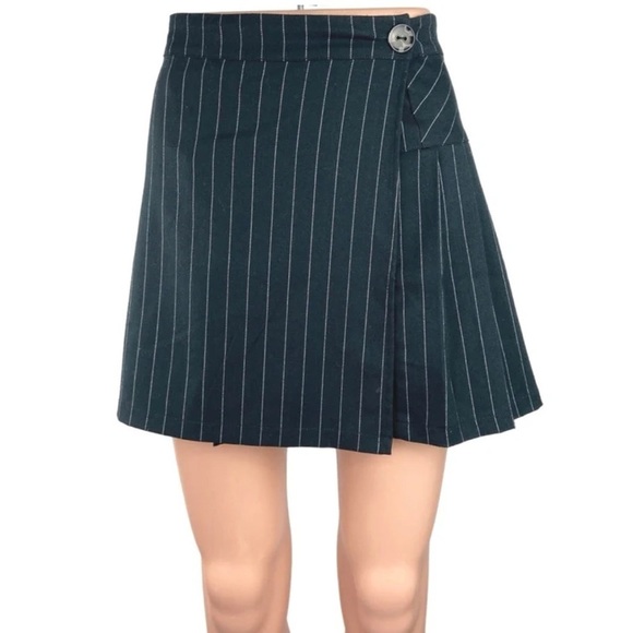 Urban Outfitters Dresses & Skirts - Urban Outfitters Black Pinstripe Preppy 90s/Y2K Style A Line Skirt